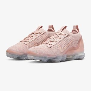 Nike Air VaporMax 2021 Flyknit
Women's Shoes 8.5